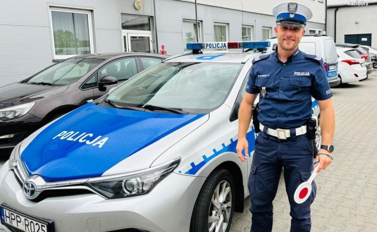 Policjant roku ruchu drogowego. Raciborski funkcjonariusz najlepszy w jeździe sprawnościowej - Serwis informacyjny z Raciborza - naszraciborz.pl