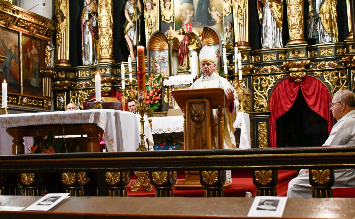 III Dni Dulcissimiańskie. Mistyczka z Raciborza Brzezia bliższa wiernym - Serwis informacyjny z Raciborza - naszraciborz.pl