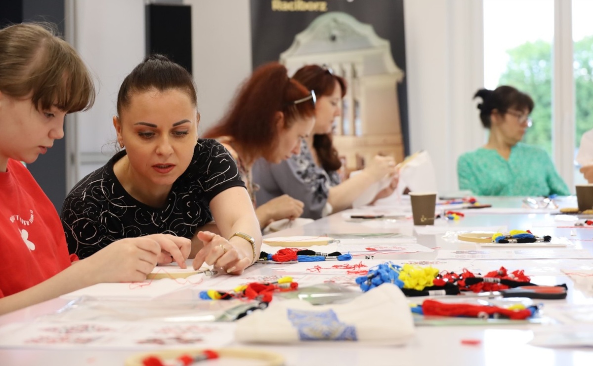 Międzynarodowy Dzień Wyszywanki w Raciborzu - Serwis informacyjny z Raciborza - naszraciborz.pl