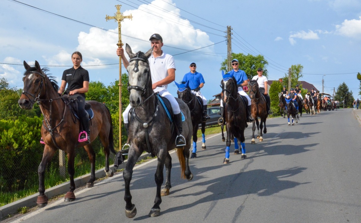 Kobylskie błaganie i dziękczynienie na św. Urbana [FOTO i WIDEO] - Serwis informacyjny z Raciborza - naszraciborz.pl