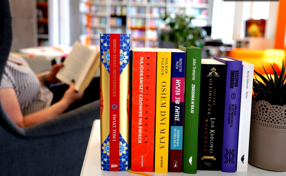 Książki z historią w tle. Co nowego na półkach przy Kasprowicza - Serwis informacyjny z Raciborza - naszraciborz.pl