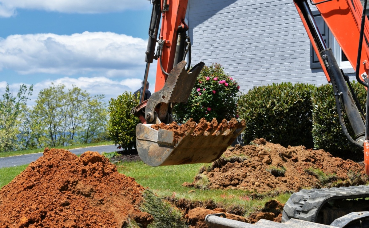 Jak głęboko zakopać szambo betonowe? - Wymiar wykopu pod szambo - Serwis informacyjny z Raciborza - naszraciborz.pl