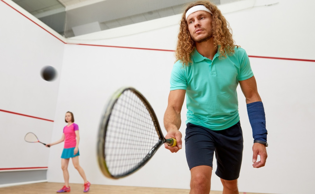 Squash to niezwykle dynamiczny sport rakietowy. - Serwis informacyjny z Raciborza - naszraciborz.pl
