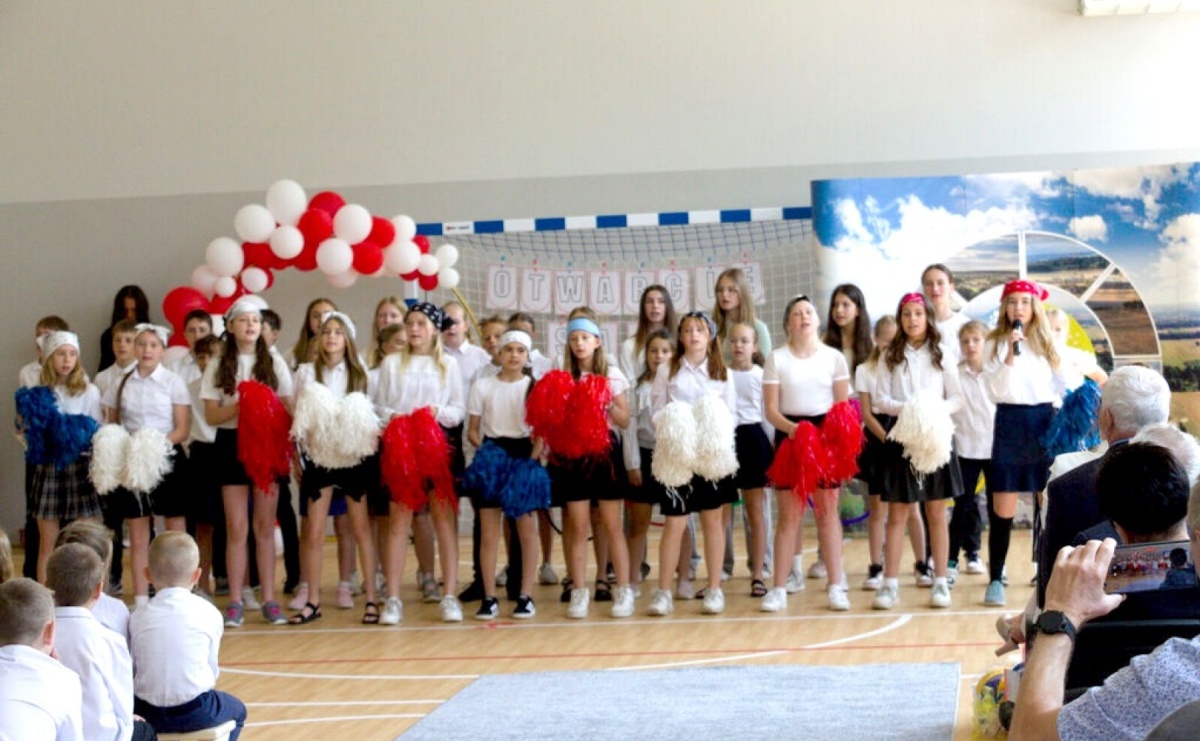 Nowoczesna baza sportowa w Pogrzebieniu. Powstała nowa sala gimnastyczna - Serwis informacyjny z Raciborza - naszraciborz.pl