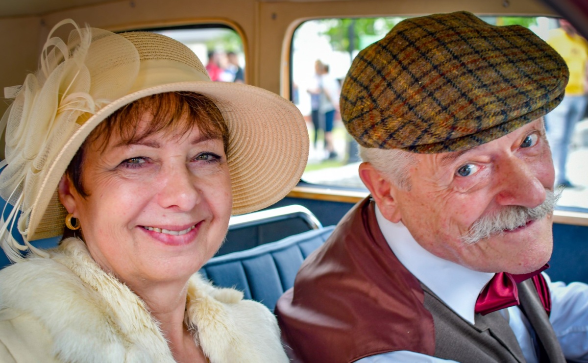 Historia motoryzacji na krzanowickim ryneczku [FOTO i WIDEO] - Serwis informacyjny z Raciborza - naszraciborz.pl