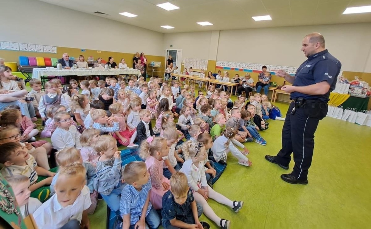 Bezpieczny przedszkolak. Konkurs plastyczno-muzyczny w Nędzy - Serwis informacyjny z Raciborza - naszraciborz.pl