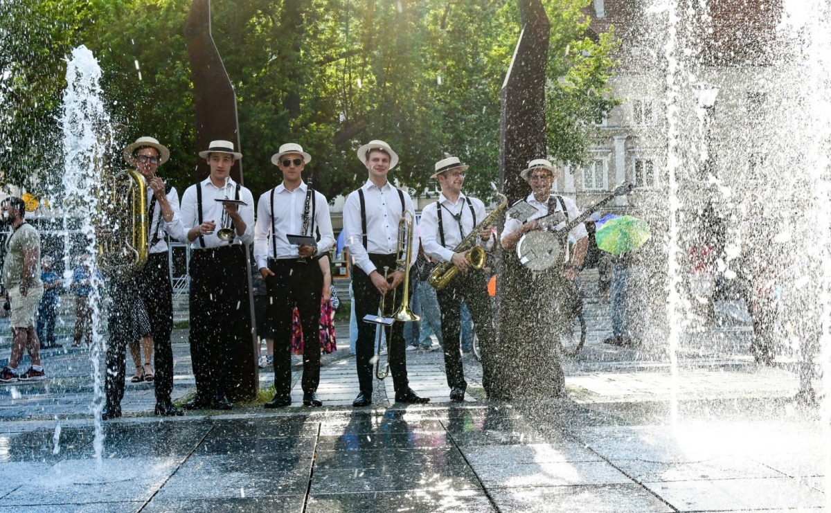 Raciborski spacer z Dixieland Street Band [FOTO i WIDEO] - Serwis informacyjny z Raciborza - naszraciborz.pl