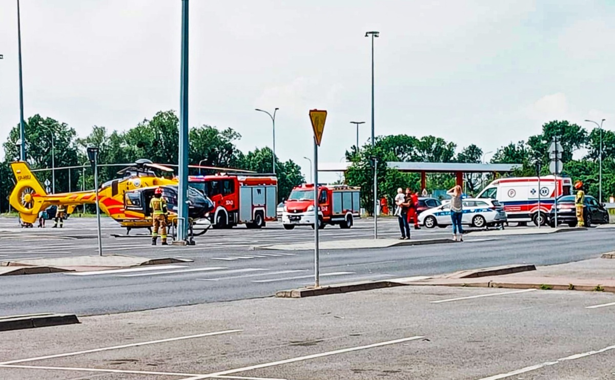 Poważny wypadek w Oborze. Lądował śmigłowiec LPR - Serwis informacyjny z Raciborza - naszraciborz.pl