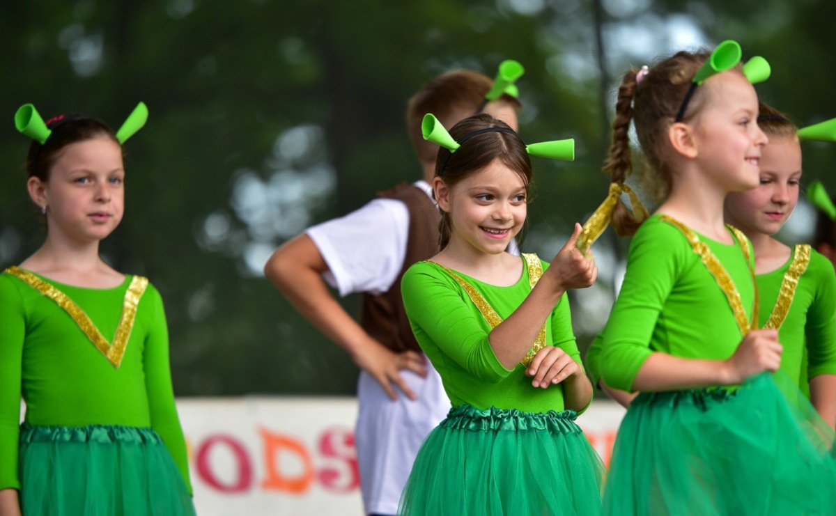 Taneczne podsumowanie roku szkolnego na zamku w Raciborzu [FOTO i WIDEO] - Serwis informacyjny z Raciborza - naszraciborz.pl