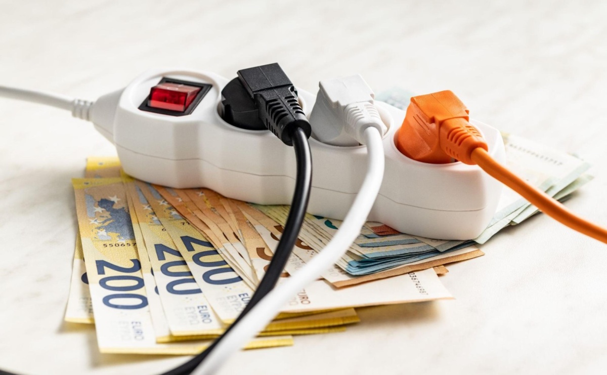 Ile prądu zużywa agregat tynkarski? - Serwis informacyjny z Raciborza - naszraciborz.pl