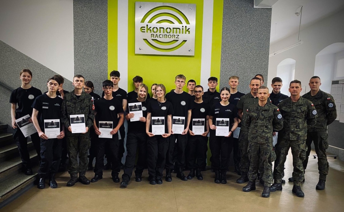 Nowa oferta edukacyjna Powiatu Raciborskiego – oddział przygotowania wojskowego w Ekonomiku - Serwis informacyjny z Raciborza - naszraciborz.pl