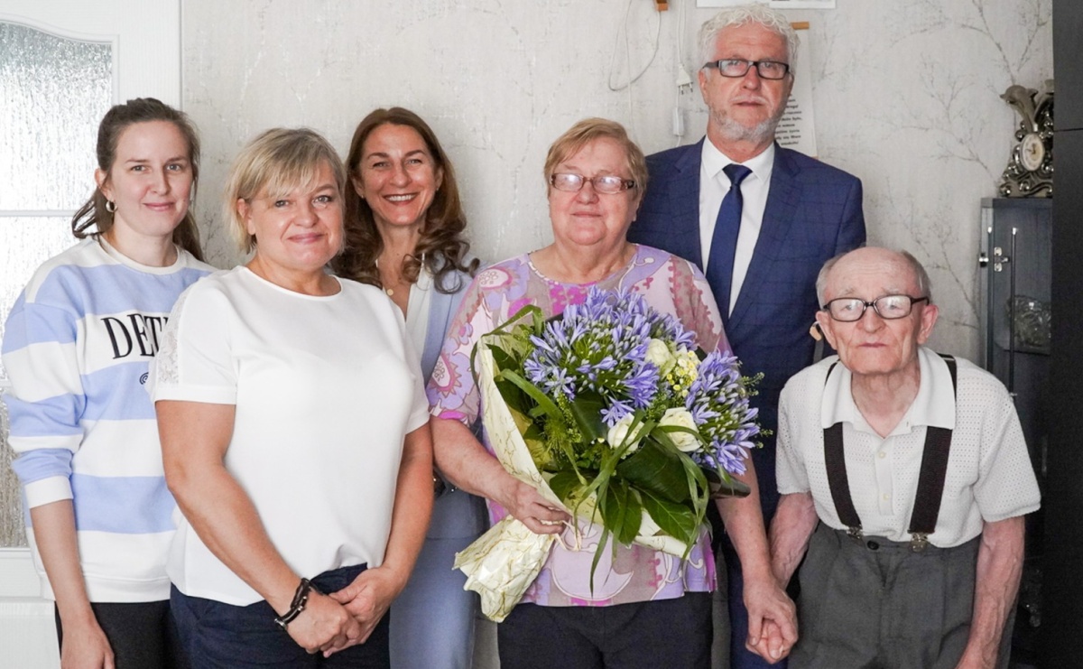 Państwo Buczkowscy świętują jubileusz 55-lecia pożycia małżeńskiego - Serwis informacyjny z Raciborza - naszraciborz.pl
