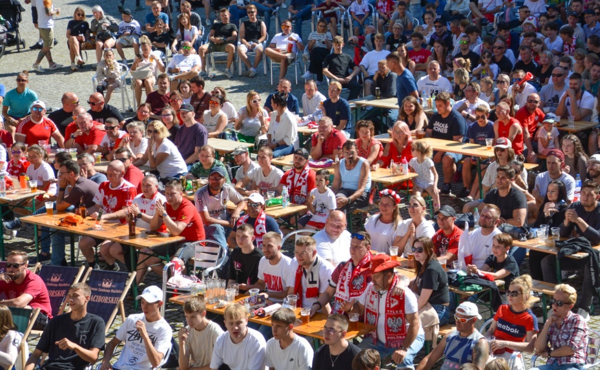 Tak w Raciborzu zagrzewali biało-czerwonych do boju [FOTO i WIDEO] - Serwis informacyjny z Raciborza - naszraciborz.pl