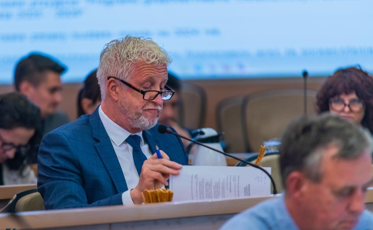 Zamiast na oświetlenie kościoła, na podwyżki dla nauczycieli - Serwis informacyjny z Raciborza - naszraciborz.pl