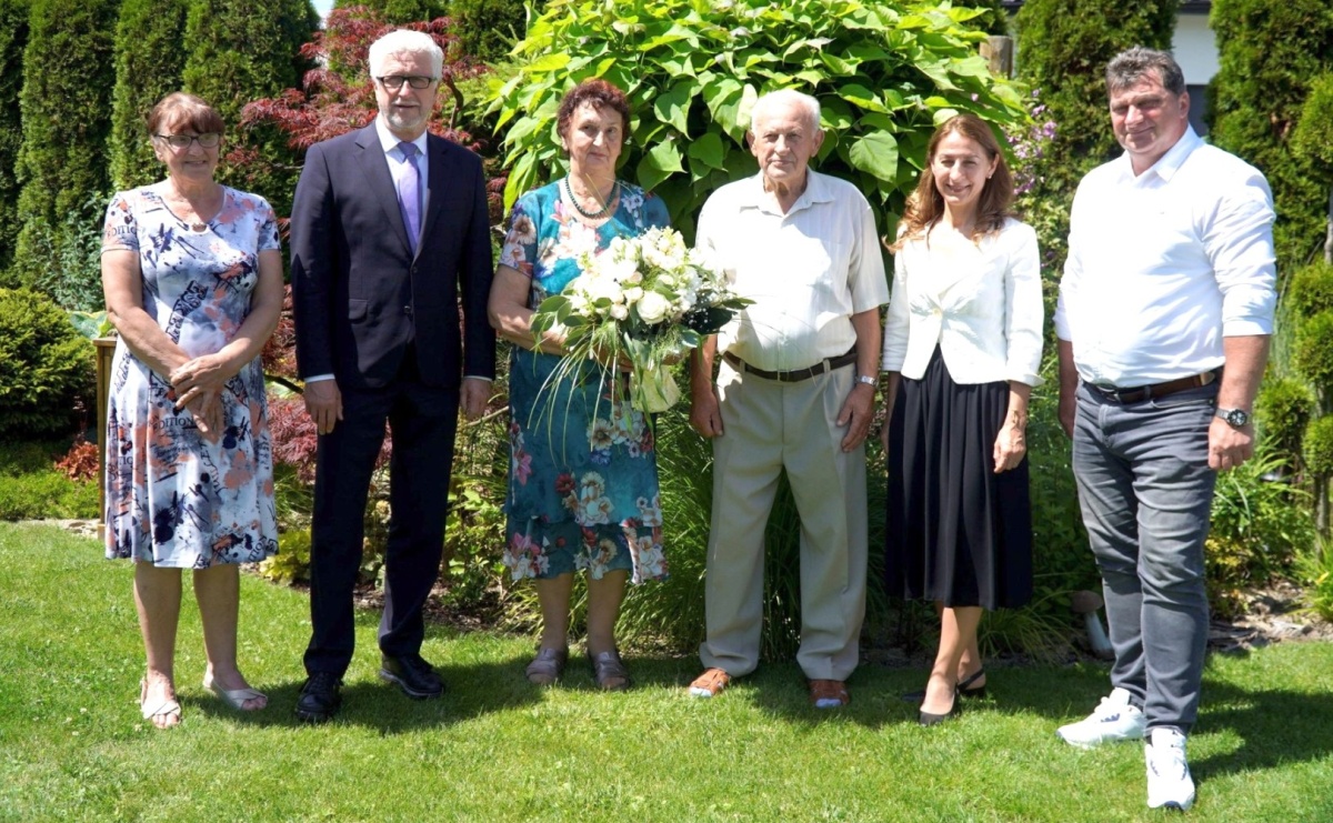 Diamentowe gody państwa Arendarskich - babci i dziadka Justyny Święty-Ersetic - Serwis informacyjny z Raciborza - naszraciborz.pl