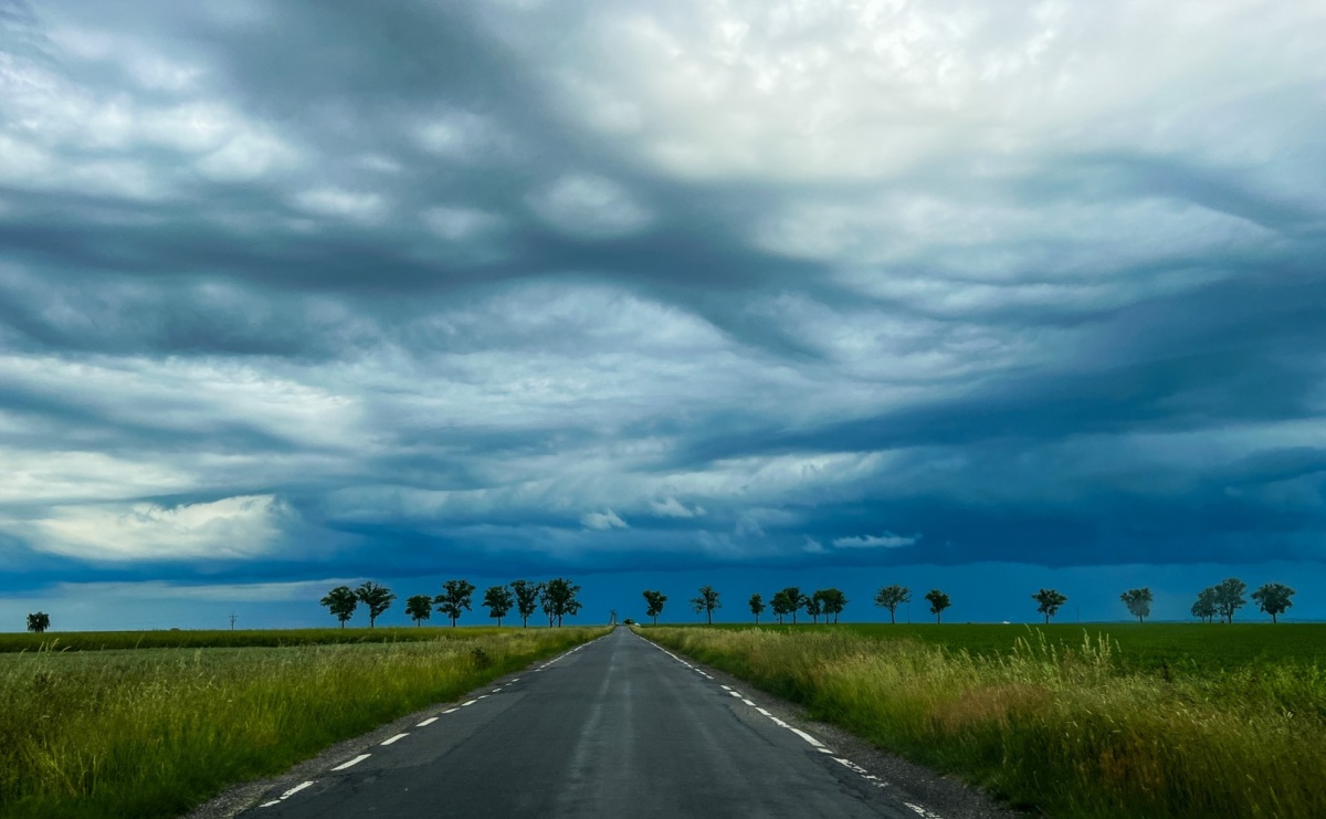 Burze z gradem i silnym wiatrem w powiecie raciborskim – ostrzeżenie IMGW - Serwis informacyjny z Raciborza - naszraciborz.pl