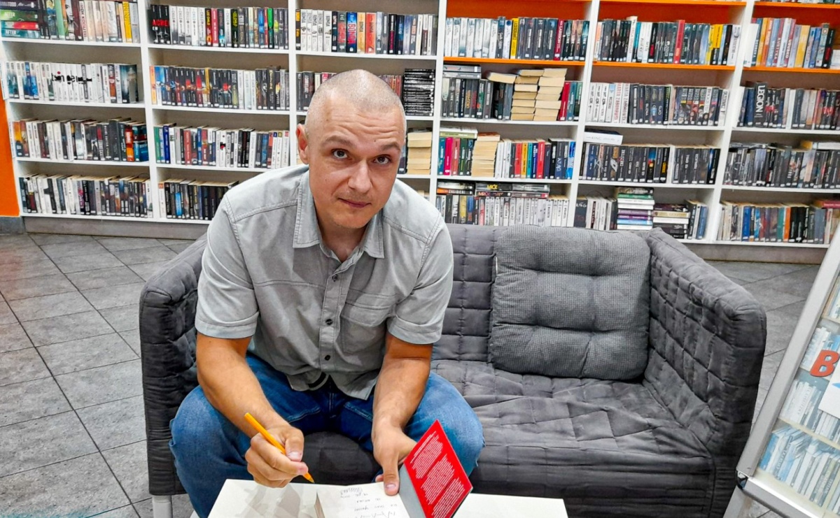 Wiele pasji, jeden człowiek. Przemysław Wilczyński w bibliotece na Ostrogu - Serwis informacyjny z Raciborza - naszraciborz.pl
