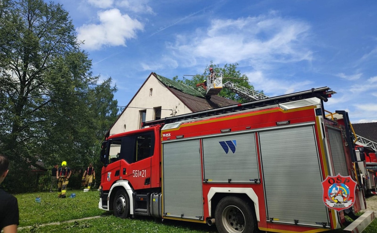 Strażackie ręce pełne roboty. Usuwanie skutków środowej nawałnicy - Serwis informacyjny z Raciborza - naszraciborz.pl