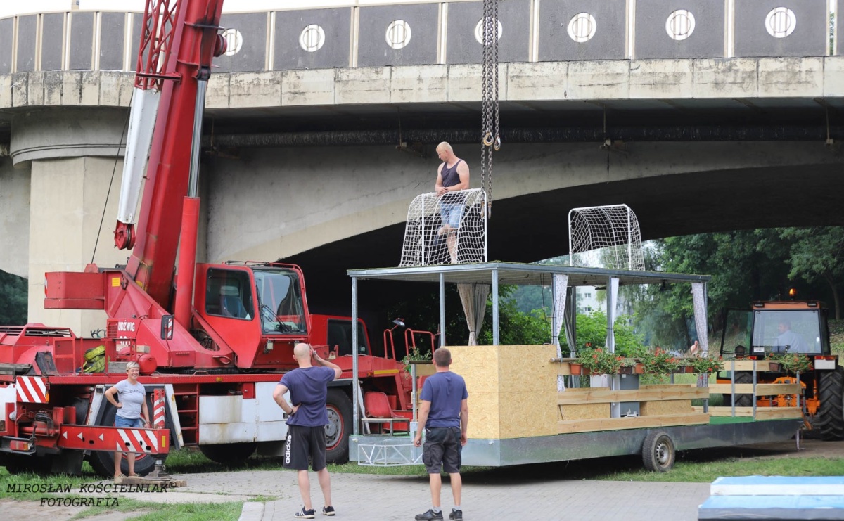 W piątek na Odrze w Raciborzu zwodowano pierwsze jednostki - Serwis informacyjny z Raciborza - naszraciborz.pl