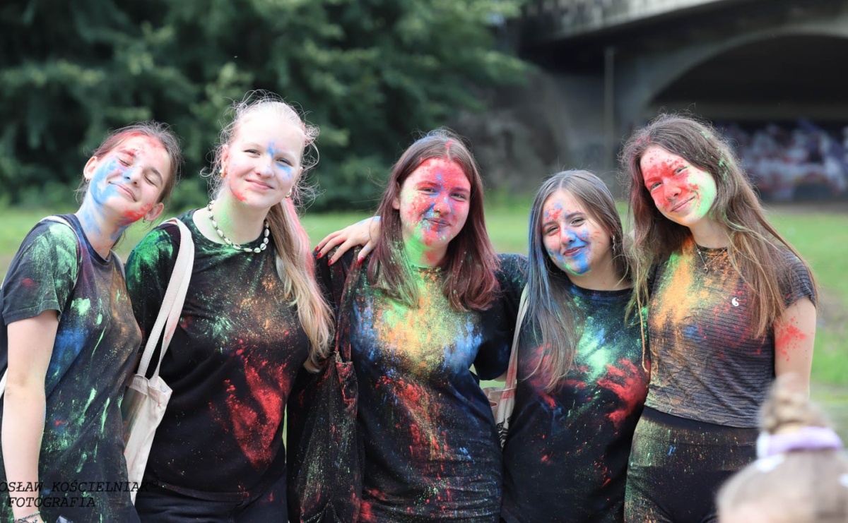 Holi Święto Kolorów na raciborskich bulwarach [FOTO] - Serwis informacyjny z Raciborza - naszraciborz.pl