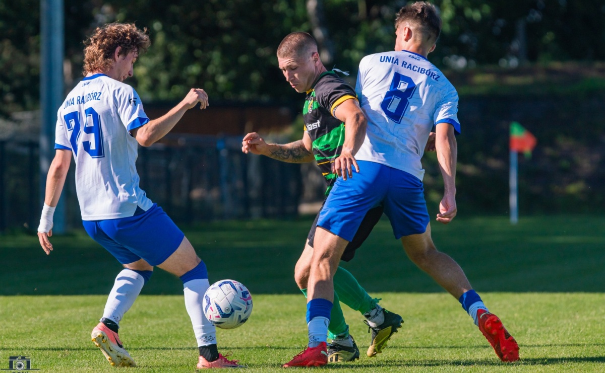 Unia Racibórz kontra Naprzód Syrynia. Podział punktów na zakończenie sezonu [FOTO] - Serwis informacyjny z Raciborza - naszraciborz.pl