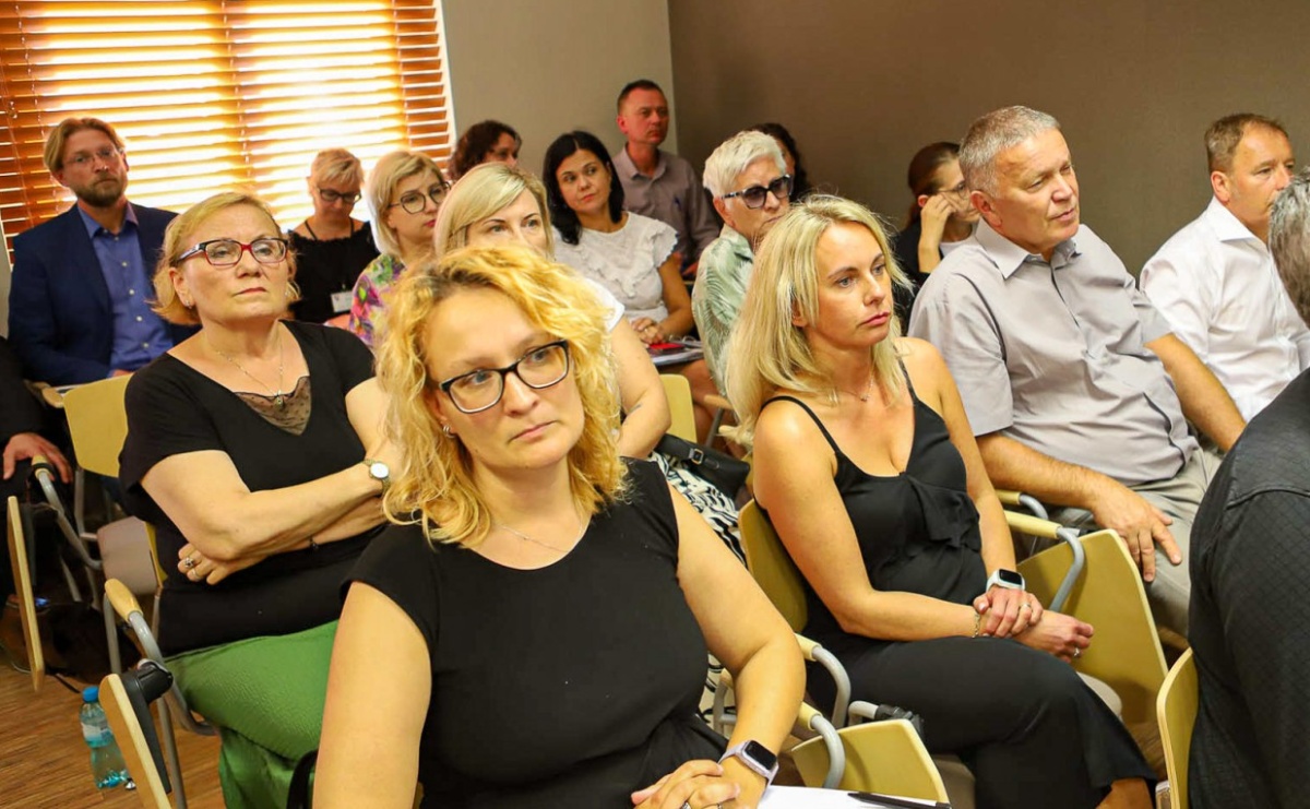 Sesja pełna emocji. Rada Powiatu dała zielone światło do przekształcenia MDK-u - Serwis informacyjny z Raciborza - naszraciborz.pl