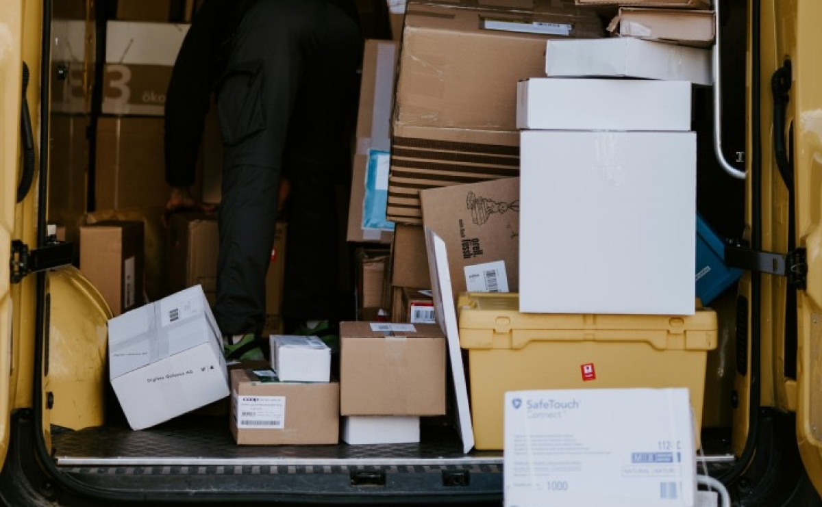 Jak wybrać najlepszą firmę kurierską dla swojego biznesu? - Serwis informacyjny z Raciborza - naszraciborz.pl