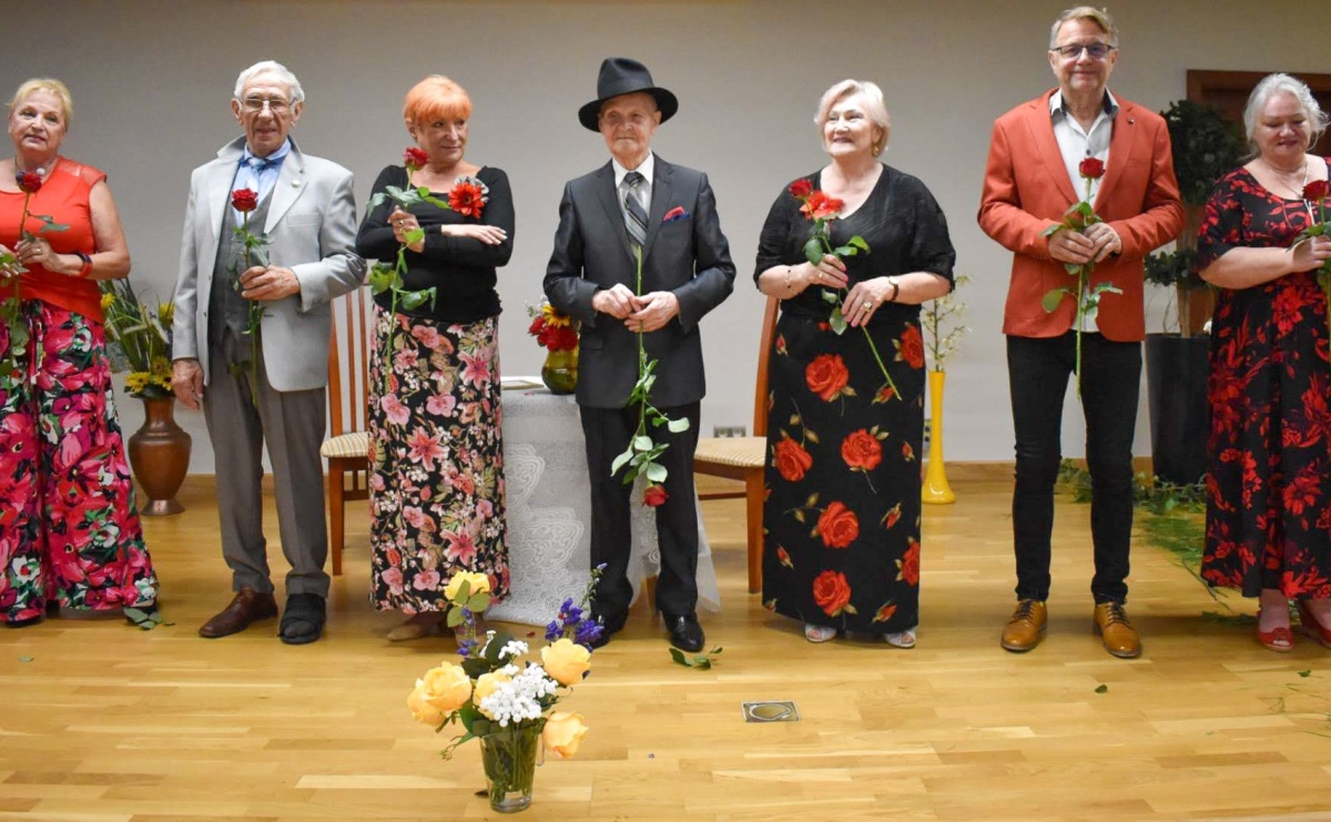 Ubieramy życie w miłość. Fortissimo na teatralnej zamkowej scenie - Serwis informacyjny z Raciborza - naszraciborz.pl