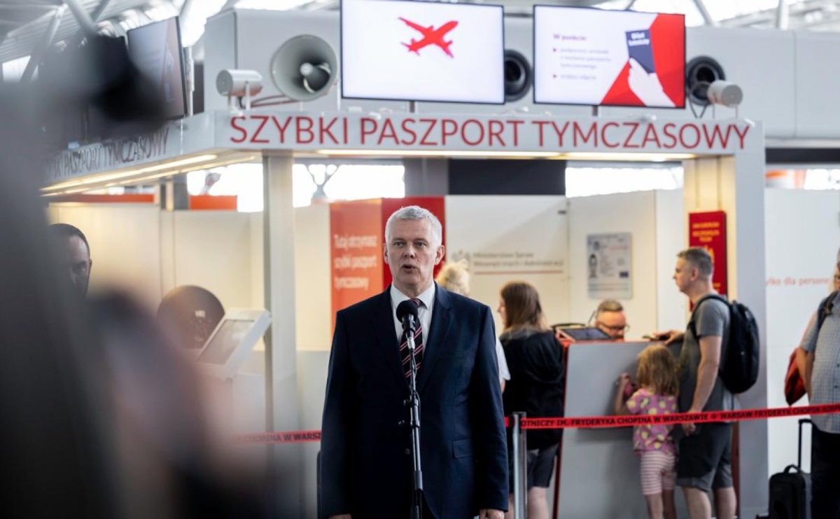 Już w lipcu szybki paszport tymczasowy dostępny na lotnisku w Katowicach - Serwis informacyjny z Raciborza - naszraciborz.pl