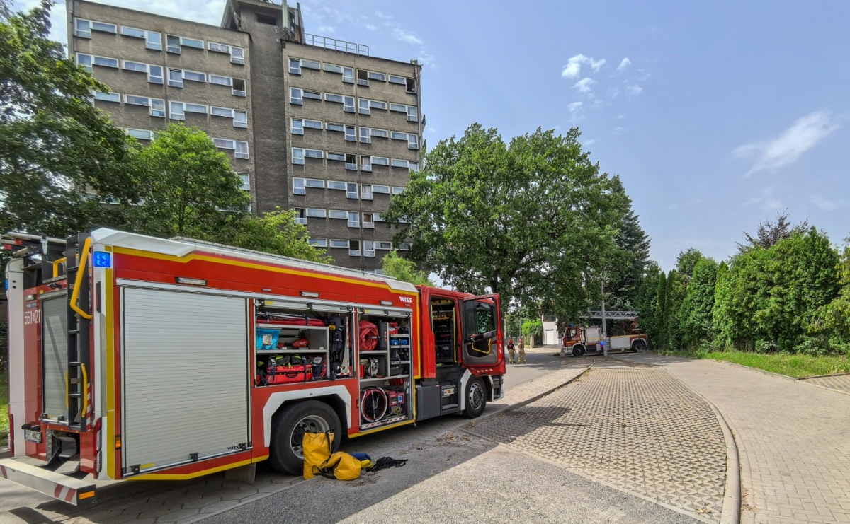 Strażacy w akcji za hotelem przy Bosackiej [FOTO] - Serwis informacyjny z Raciborza - naszraciborz.pl