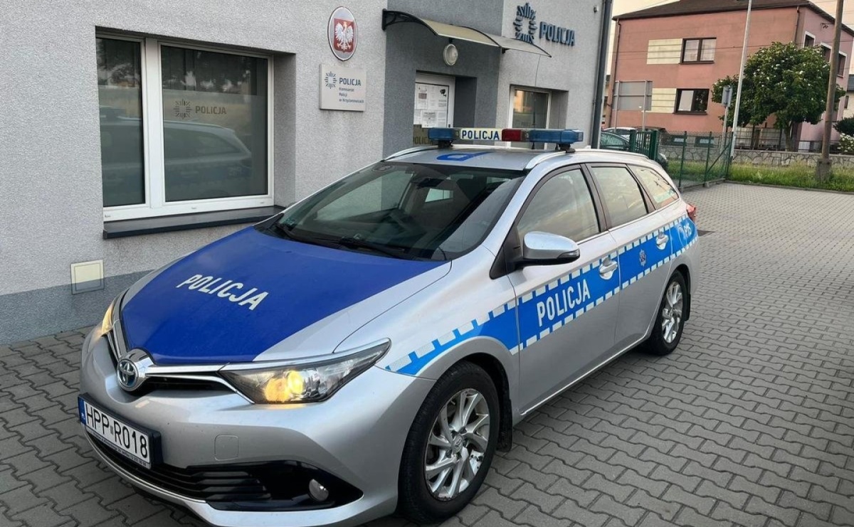 Zobaczył na poboczu rozbity samochód. Chciał pomóc, podczas gdy... - Serwis informacyjny z Raciborza - naszraciborz.pl