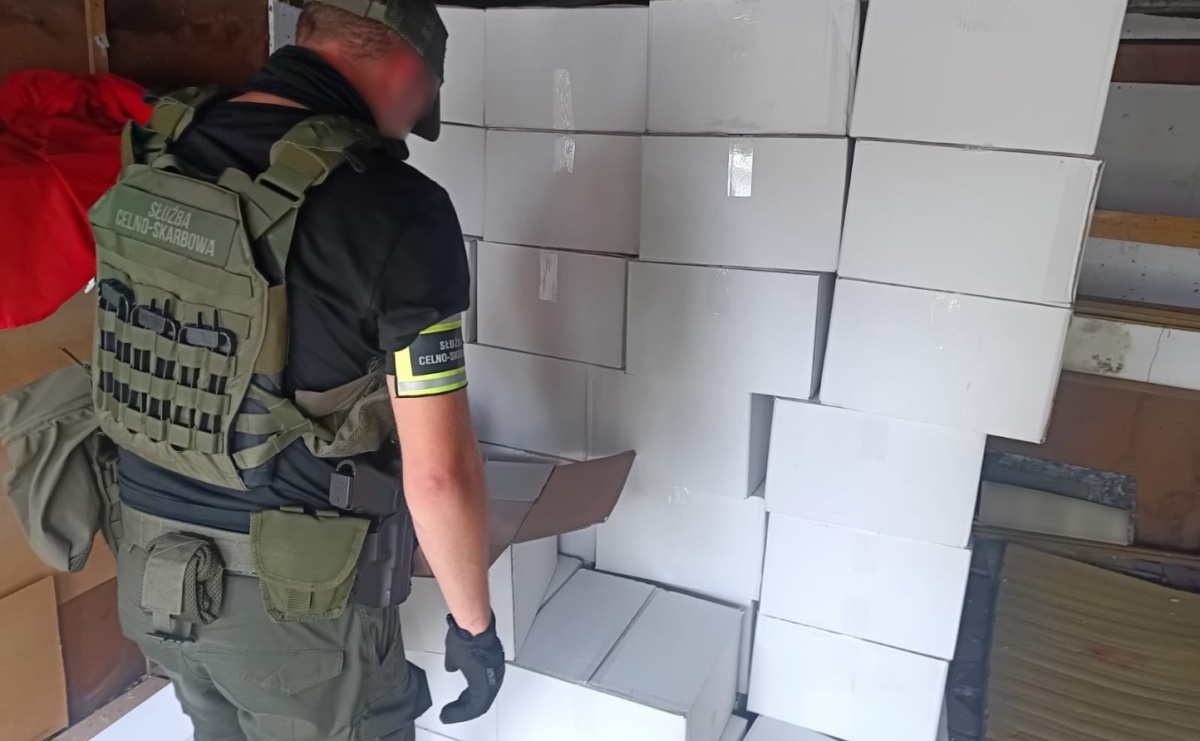 Kolejny sukces KAS i CBŚP w walce z nielegalnym obrotem wyrobów akcyzowych - Serwis informacyjny z Raciborza - naszraciborz.pl