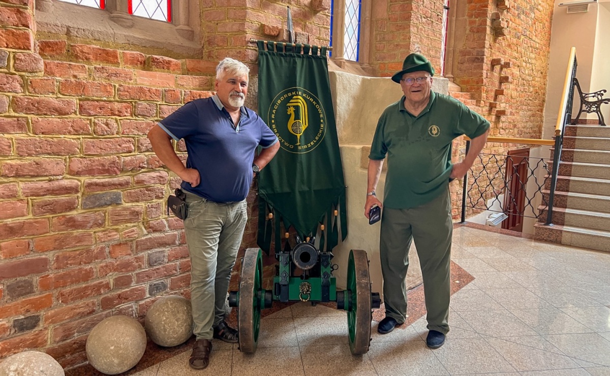 Zamek Piastowski w Raciborzu wzbogacił się o pierwsze działo w swojej kolekcji - Serwis informacyjny z Raciborza - naszraciborz.pl