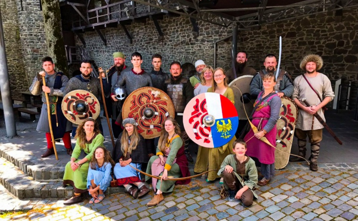 Skok do średniowiecza z CampTOGETHER 2025 – ruszyła rekrutacja do III edycji obozu! - Serwis informacyjny z Raciborza - naszraciborz.pl