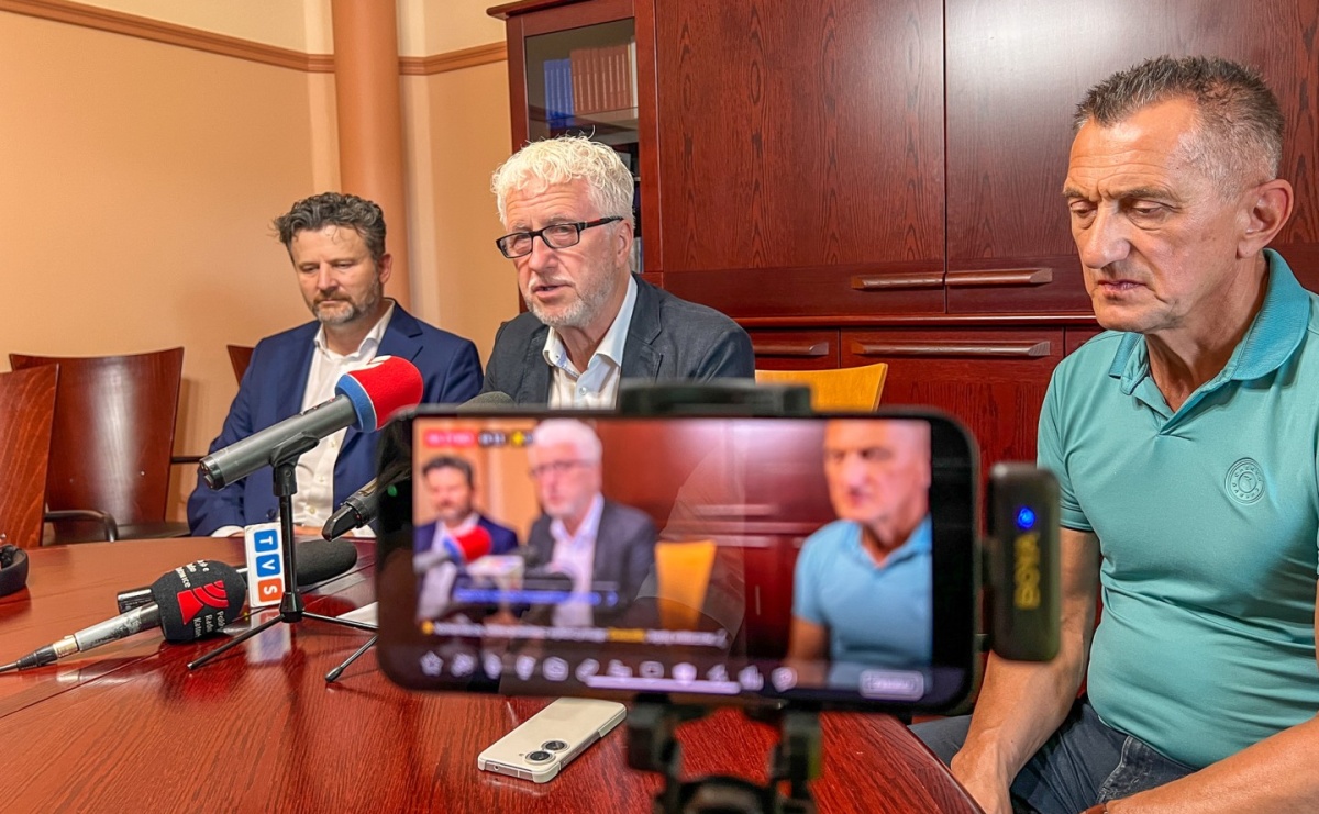 Do Raciborza nie przywożą już śmieci z Polski, ale na Brzeziu wciąż brzydko pachnie - Serwis informacyjny z Raciborza - naszraciborz.pl