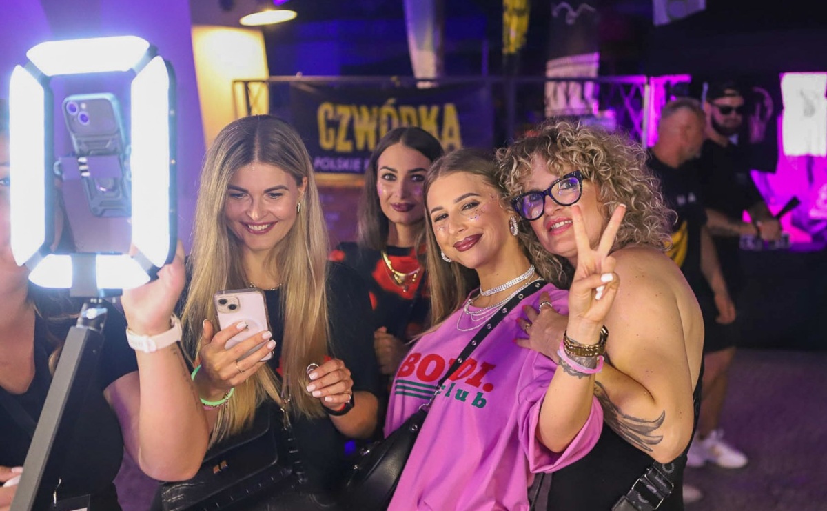 Full Moon 2024. Tak bawiono się na zamkowym dziedzińcu - Serwis informacyjny z Raciborza - naszraciborz.pl