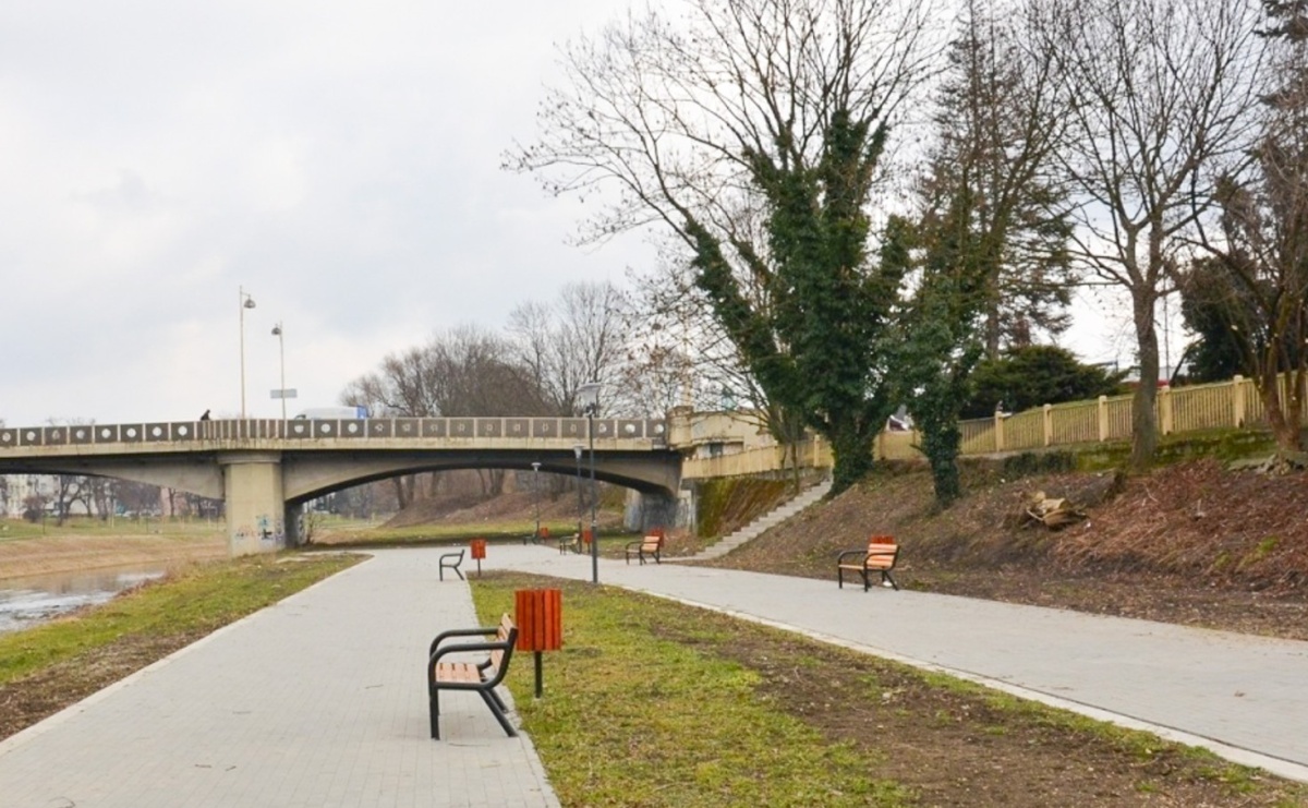 Burdy, dewastacje i brak WC. Prezydent rozezna temat - Serwis informacyjny z Raciborza - naszraciborz.pl