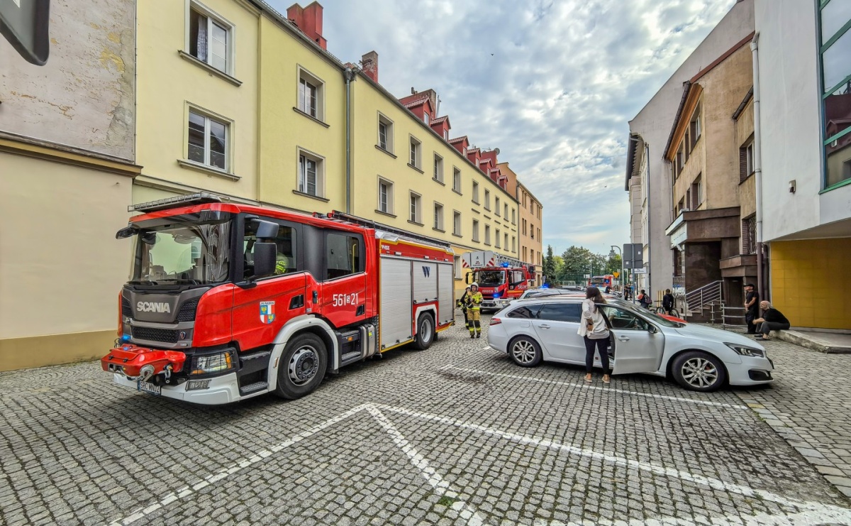 Strażacka akcja przy Bankowej. Przyczyną zadymienie - Serwis informacyjny z Raciborza - naszraciborz.pl