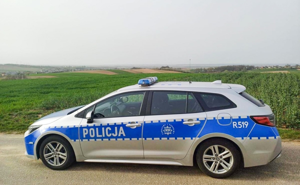 46-latek z gm. Krzanowice pod wpływem alkoholu, bez kasku i uprawnień wsiadł na motocykl marki Cross - Serwis informacyjny z Raciborza - naszraciborz.pl