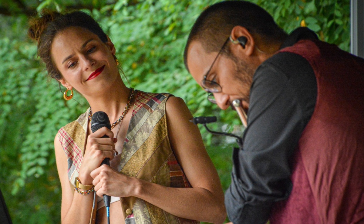 SABINA & THEO LOOP ACT. Akustycznie w Arboretum Bramy Morawskiej - Serwis informacyjny z Raciborza - naszraciborz.pl