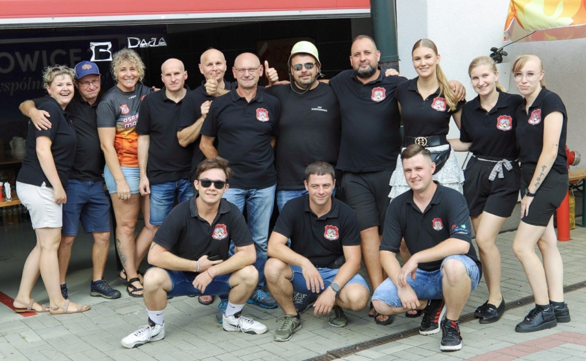 Strażacy z Markowic z festynu pod remizą ruszyli do akcji [FOTO i WIDEO] - Serwis informacyjny z Raciborza - naszraciborz.pl