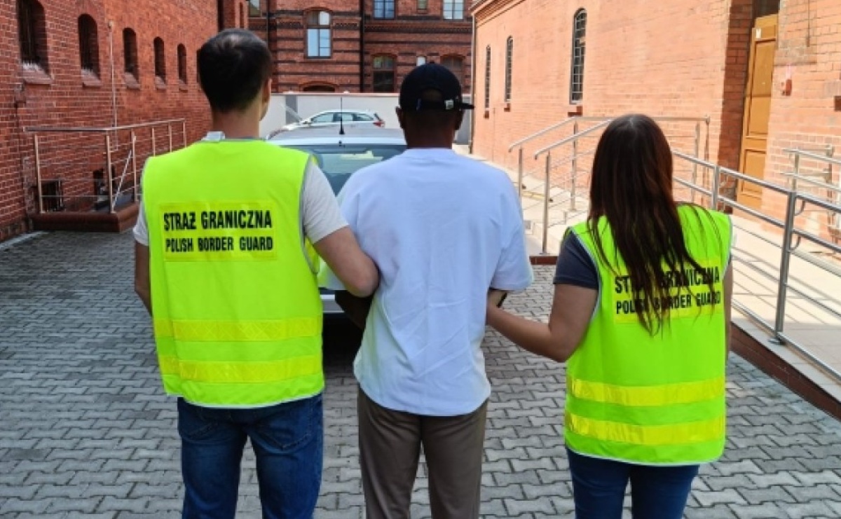 Śląscy pogranicznicy z Raciborza wyjęli ze składu piłkarza. Musi wrócić do swojego kraju - Serwis informacyjny z Raciborza - naszraciborz.pl