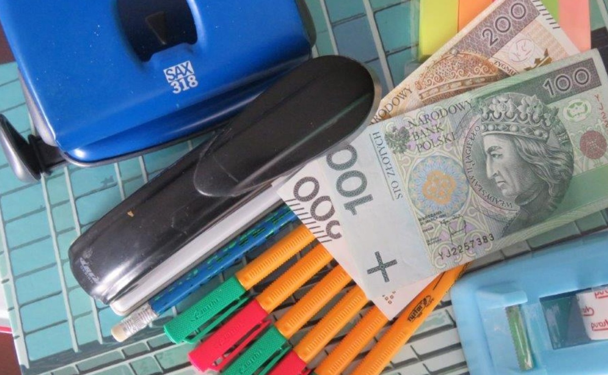 141 mln zł na wyprawkę szkolną w województwie śląskim - Serwis informacyjny z Raciborza - naszraciborz.pl