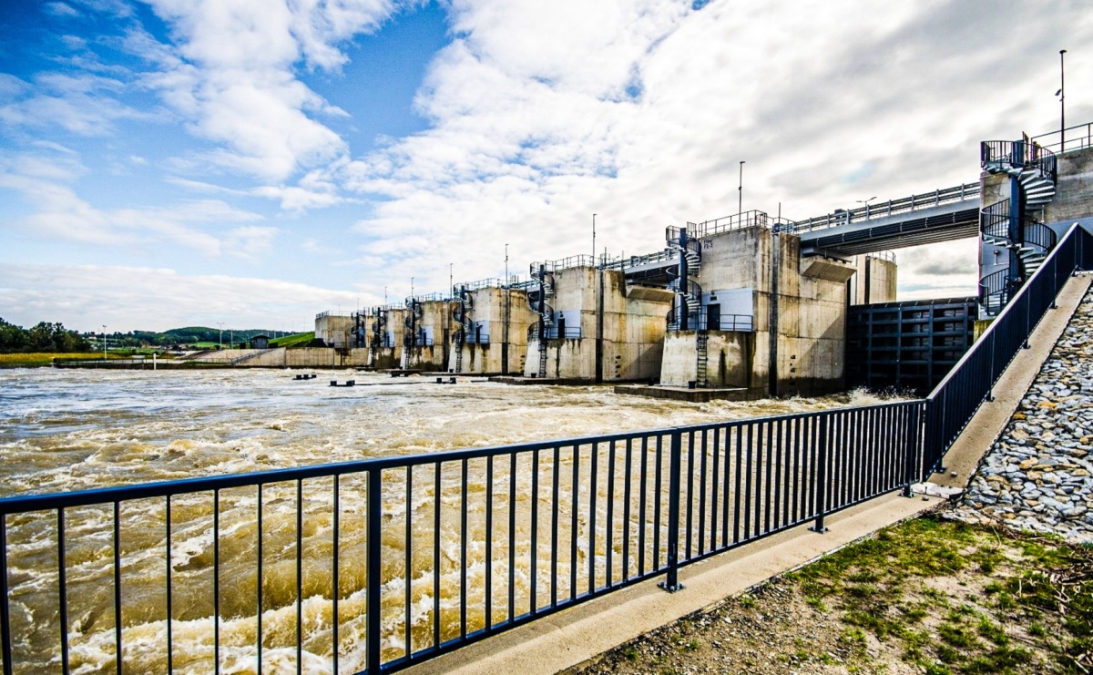 Planowany ruch zasuwami na zbiorniku Racibórz Dolny - Serwis informacyjny z Raciborza - naszraciborz.pl