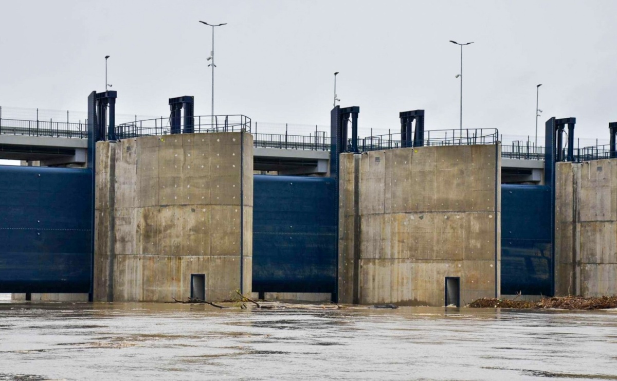 Niebezpieczne zjawiska pogodowe nad Polską: IMGW-PIB ostrzega przed intensywnymi opadami i silnym wiatrem [AKTUALNE PROGNOZY] - Serwis informacyjny z Raciborza - naszraciborz.pl