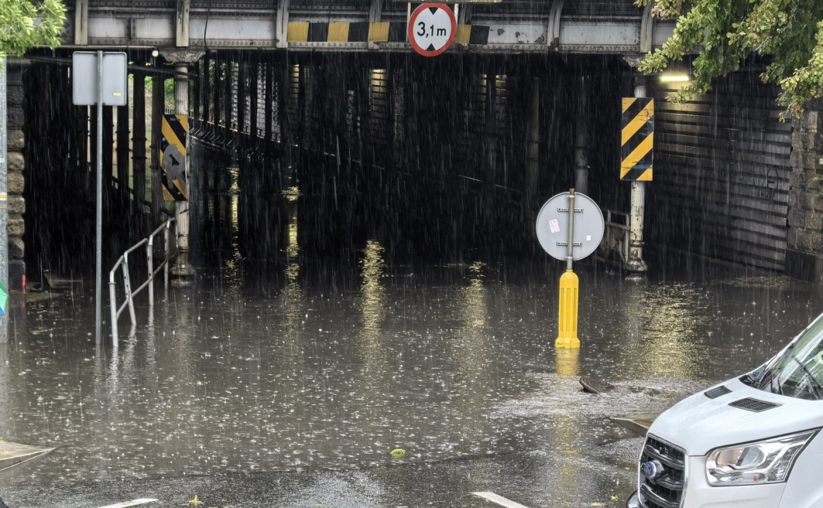 Wiadukt Piaskowa-Kolejowa nieprzejezdny - Serwis informacyjny z Raciborza - naszraciborz.pl