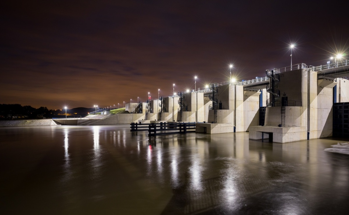 Zbiornik Racibórz już pracuje. Od 4:20 przechwytuje falę powodziową - Serwis informacyjny z Raciborza - naszraciborz.pl