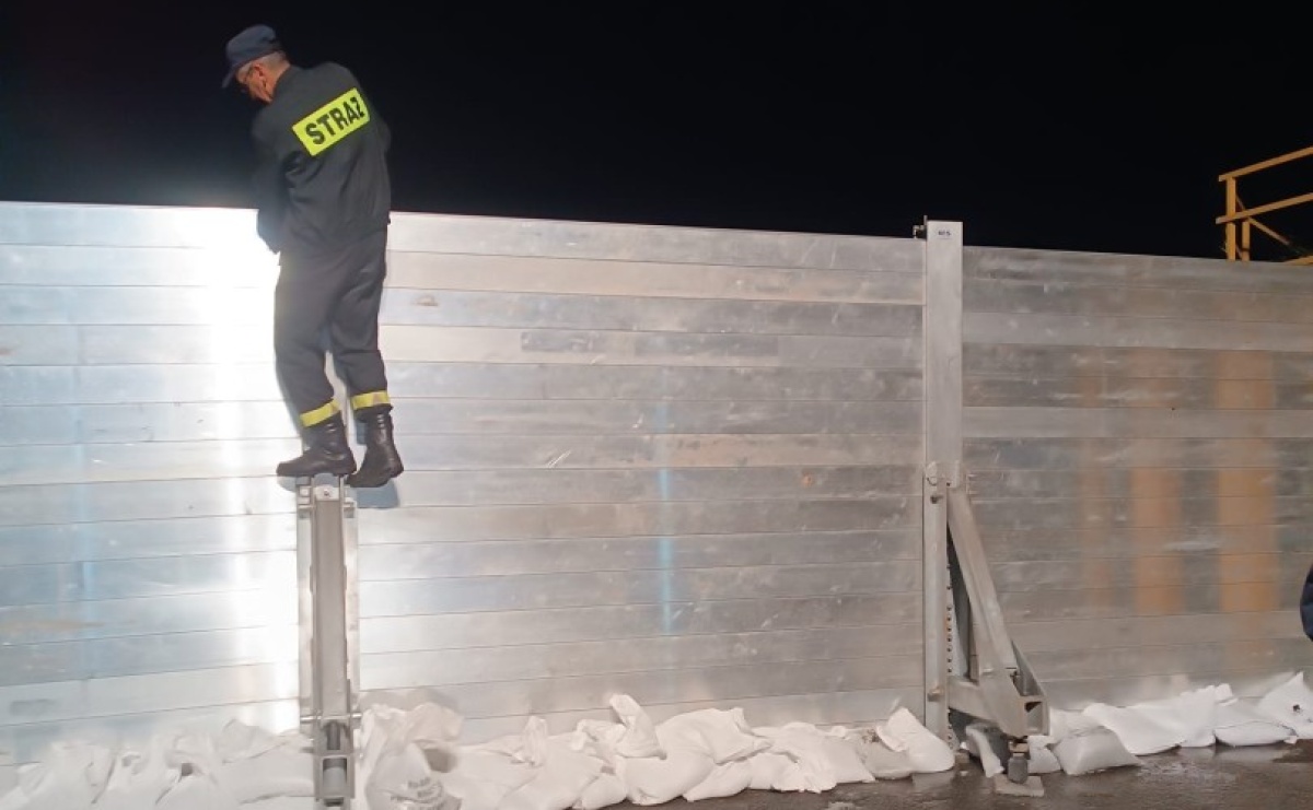 Nędza i Kuźnia Raciborska szykują się na wielką wodę z Zalewu Rybnickiego. Konieczna ewakuacja mieszkańców, w akcji wojsko - Serwis informacyjny z Raciborza - naszraciborz.pl