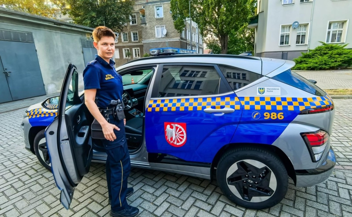 Raciborska straż miejska przesiada się do elektryka. To mobilne laboratorium [FOTO i WIDEO] - Serwis informacyjny z Raciborza - naszraciborz.pl