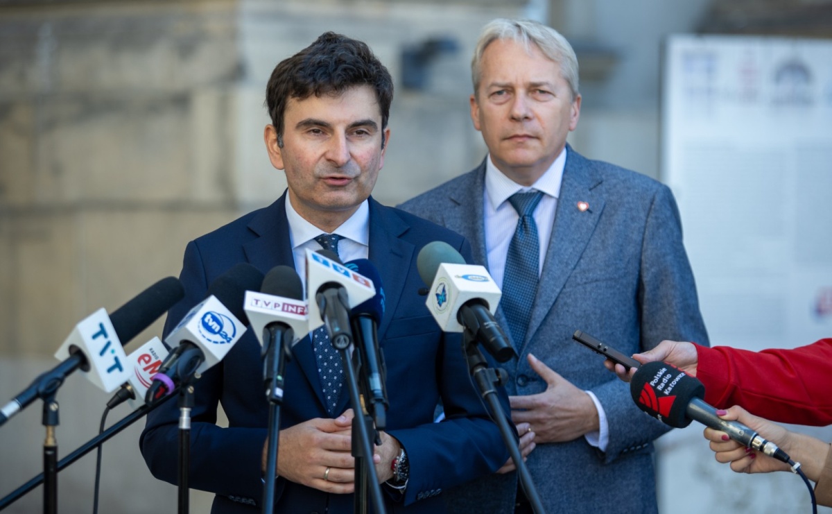 Zakaz wstępu na wały obowiązuje. Województwo pomoże powodzianom - Serwis informacyjny z Raciborza - naszraciborz.pl